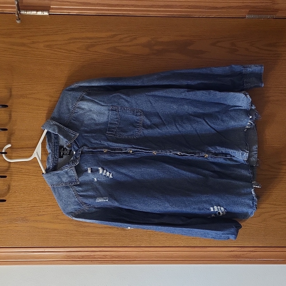 Womens Rue 21 Distressed denim